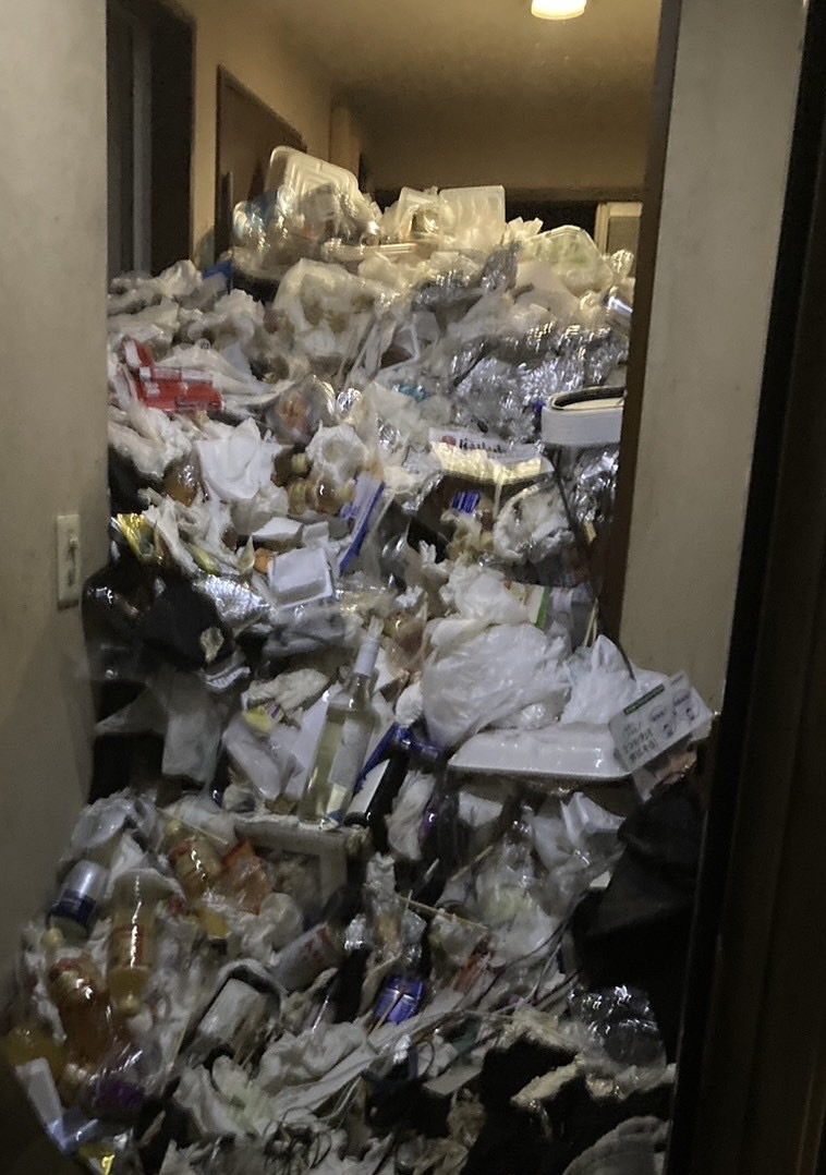 ゴミ屋敷片付け前