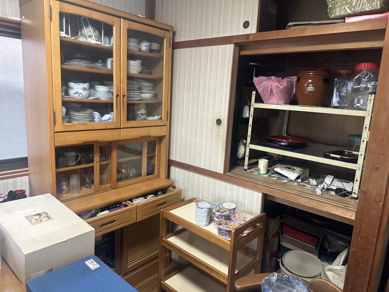 遺品整理前の家具